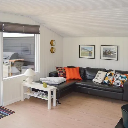 Ferienhaus Holiday With Fireplace I
