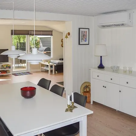 Ferienhaus Holiday With Fireplace I